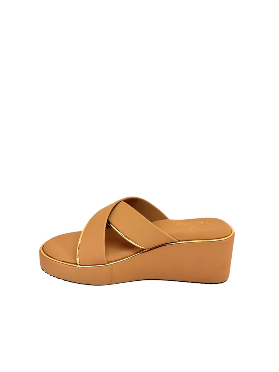 Nude Crossover flatform